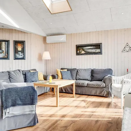 Aava - 600m To The Fjord By Interhome *