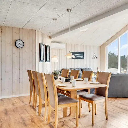 Aava - 600m To The Fjord By Interhome Feriehus