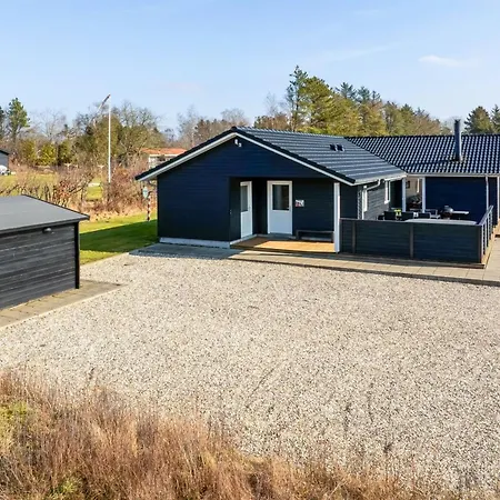 Aava - 600m To The Fjord By Interhome Højslev